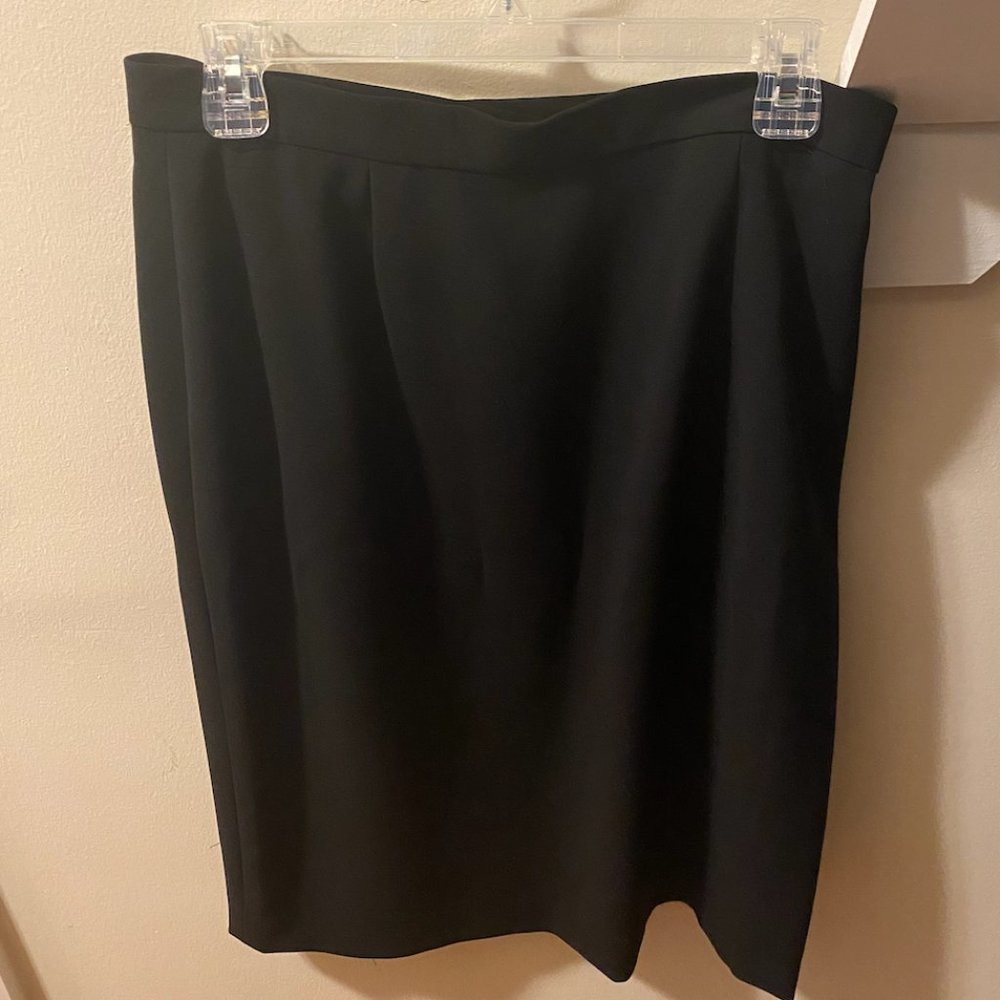 Black business casual/formal skirt - Picture 1 of 3